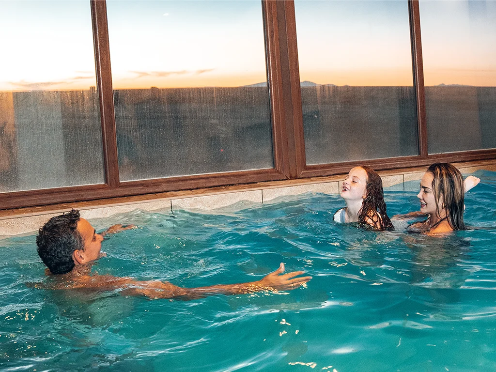 FAMILIA PISCINA